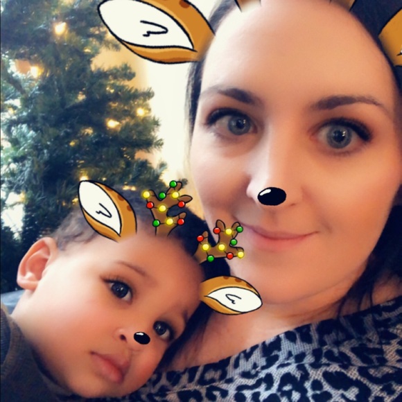 Meet your Posher, Allyssa - Picture 3 of 3